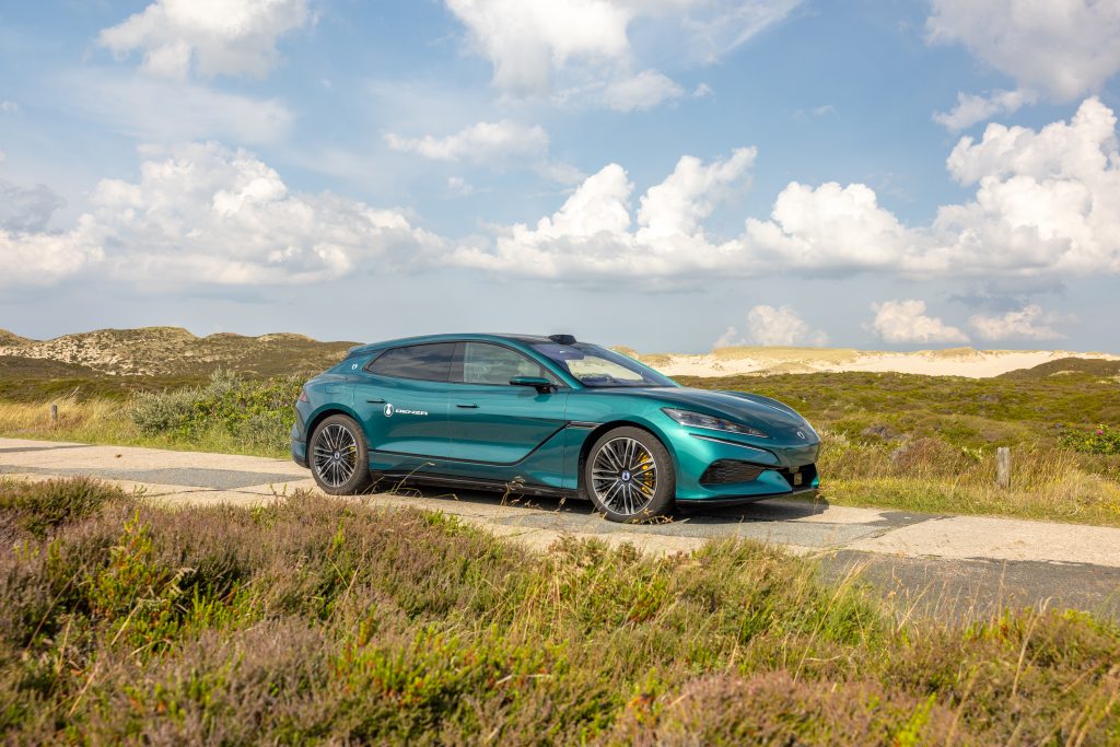 DENZA Z9GT